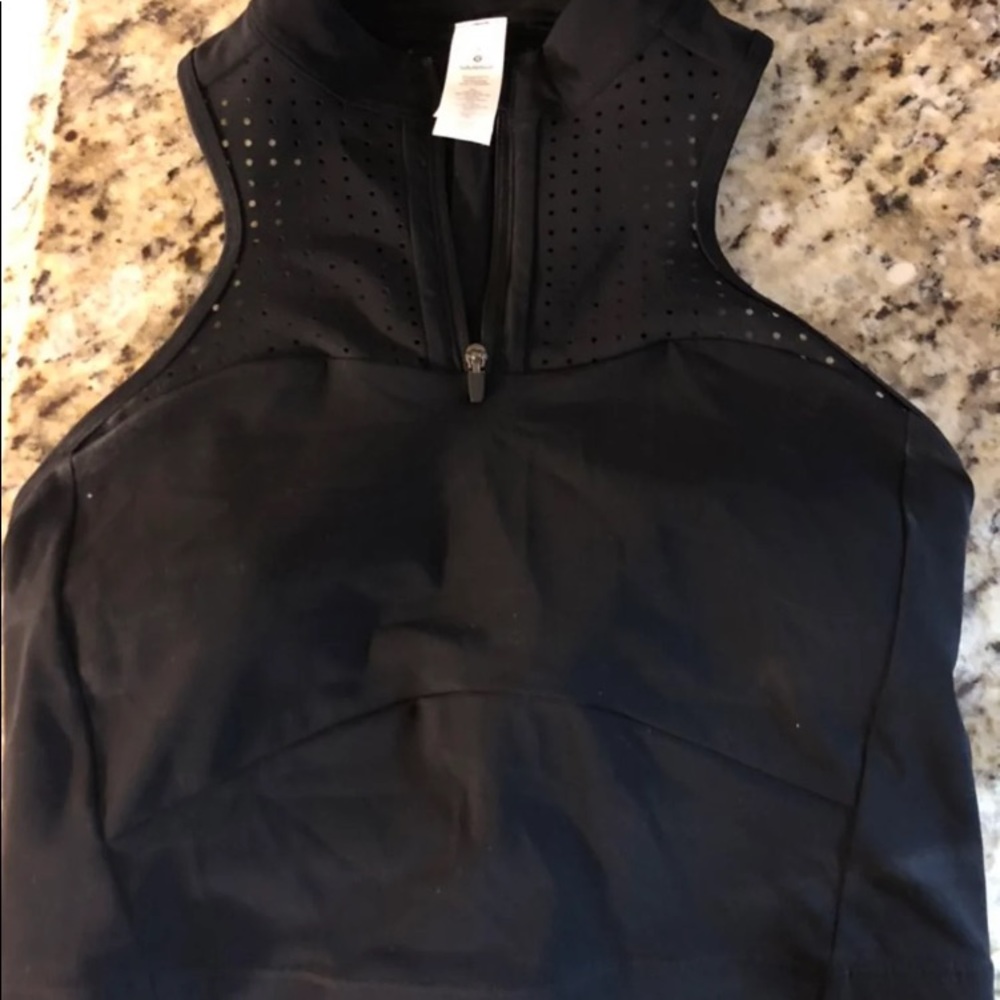 Lululemon sports bra size 4